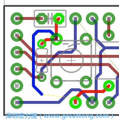 要在電路板正面進(jìn)行+5V信號線連結(jié)和其他連結(jié)點的布線工作是非常容易的，而重置信號線（信號線用來連結(jié)電路板正面左邊的重置開關(guān)）需要經(jīng)過一個可以通過電路板正反兩面的電路通道，這個通道是一個可以讓電路板正反兩面線路連接的一個小孔。