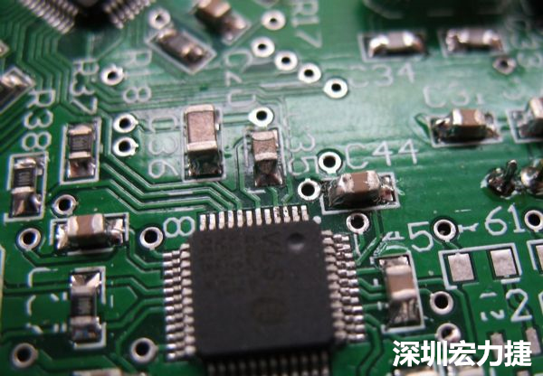 音訊電路訊號品質(zhì)，是影響操作體驗的關(guān)鍵，電路布局要特別注意。