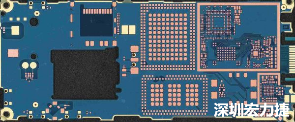 手機(jī)可用的PCB空間相當(dāng)小，而1片式的設(shè)計是節(jié)省成本的作法，如何做到區(qū)隔不同子系統(tǒng)、降低雜訊干擾，是設(shè)計關(guān)鍵。