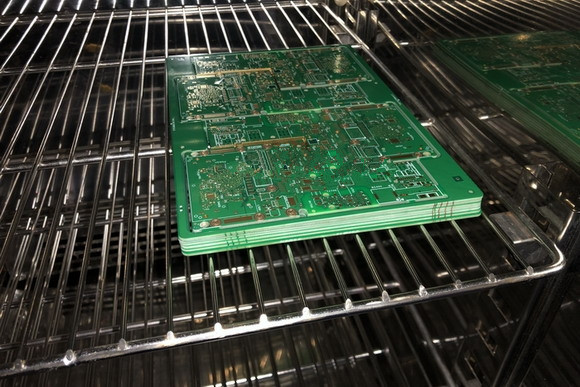 PCB上線前烘烤可以增加焊錫性嗎？