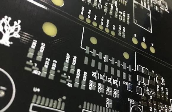 絲印位號設(shè)計錯誤會影響PCBA貼片加工嗎？